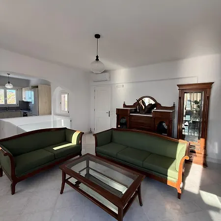 Anemoessa Villa